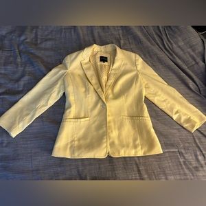 THE LIMITED Ladies Yellow One Button Blazer. Sleeve 23 inches; jacket 23 inches